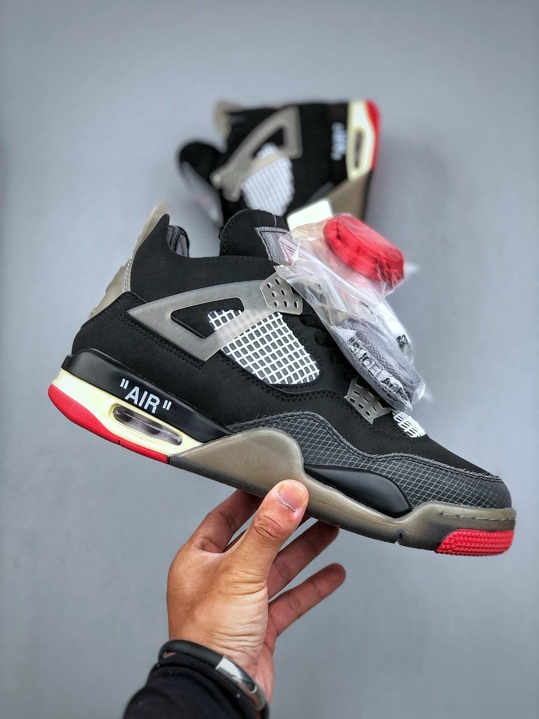 Air Jordan 4 x Off-White "Bred"