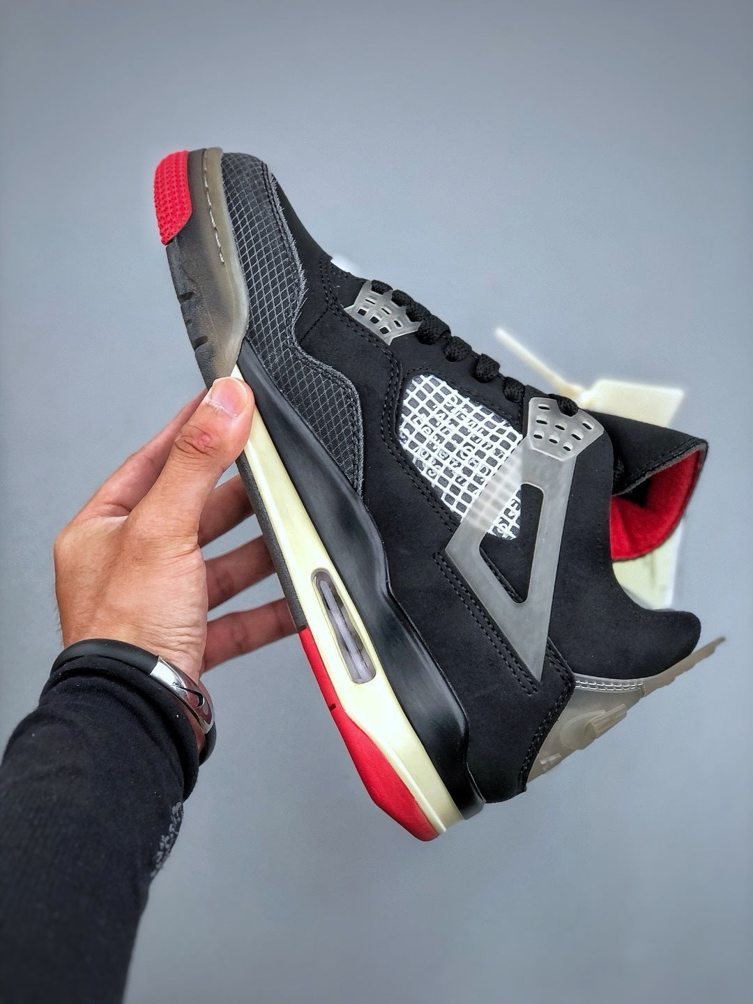 Air Jordan 4 x Off-White "Bred"