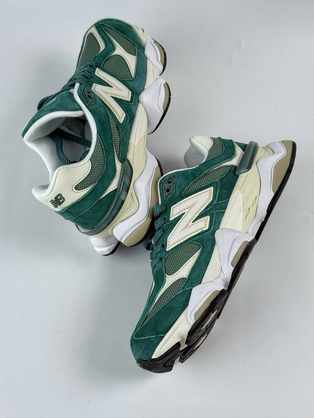 New Balance 9060